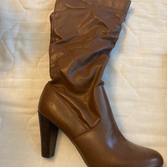 Nine West slouchy boots - Picture 5 of 8